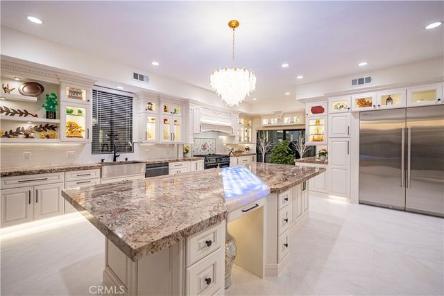 16572 Carousel, Huntington Beach, CA 92649