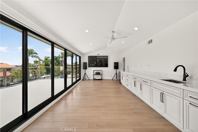 16572 Carousel, Huntington Beach, CA 92649