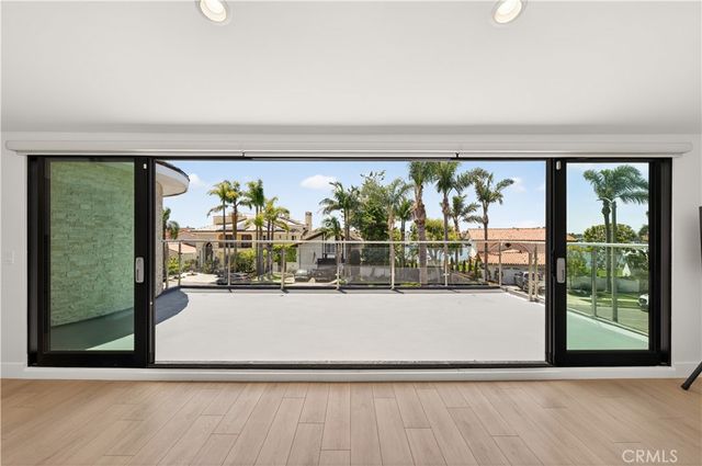 16572 Carousel, Huntington Beach, CA 92649