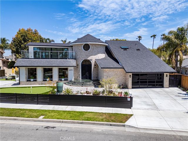 16572 Carousel, Huntington Beach, CA 92649