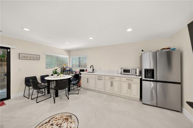 16572 Carousel, Huntington Beach, CA 92649