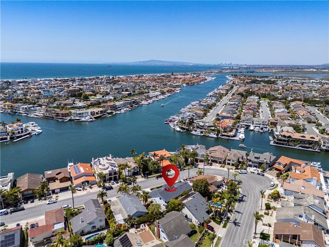 16572 Carousel, Huntington Beach, CA 92649