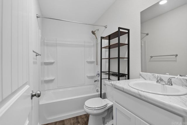 8001 White Spruce Trail, Bauxite, AR 72011