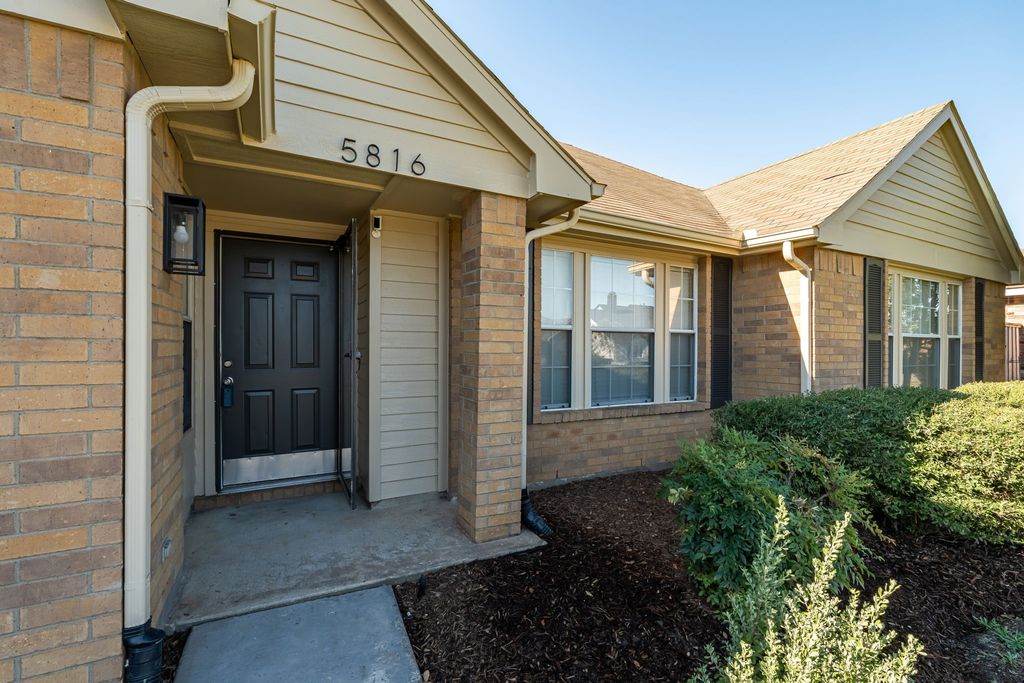 5816 Baker Drive, The Colony, TX 75056 — photo 2