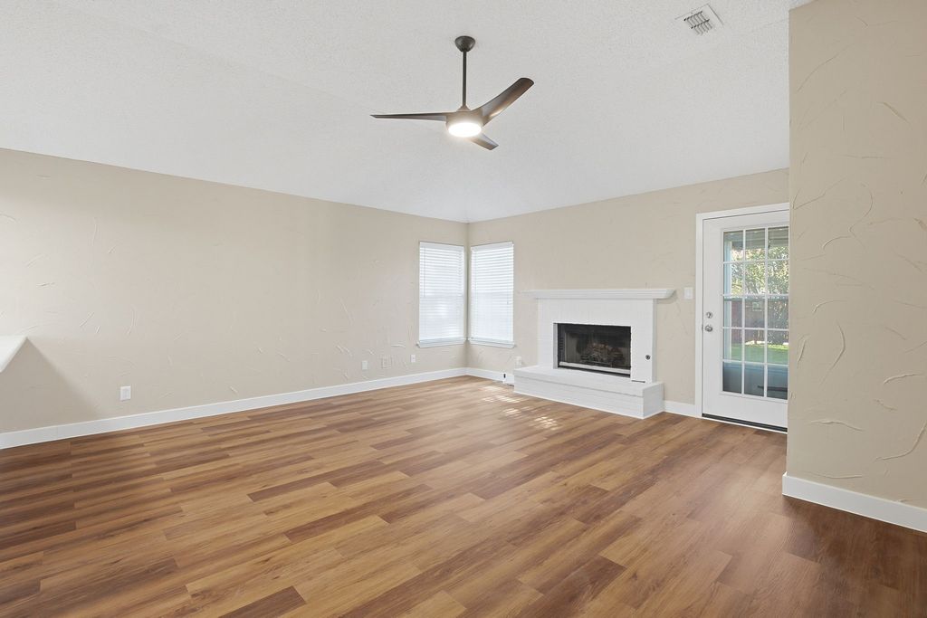 5816 Baker Drive, The Colony, TX 75056 — photo 3