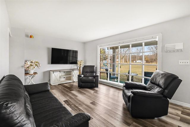 11329 Crowe Road, Milan, MI 48160