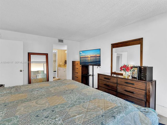 1901 Brickell Avenue B1203, Miami, FL 33129
