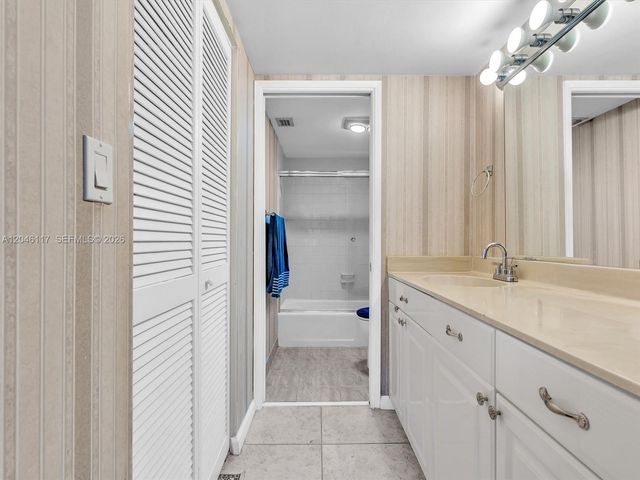 1901 Brickell Avenue B1203, Miami, FL 33129