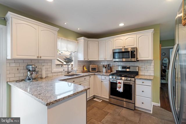 501 WINDSOR ST, Forked River, NJ 08731