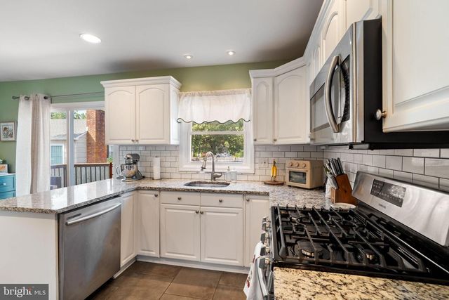 501 WINDSOR ST, Forked River, NJ 08731