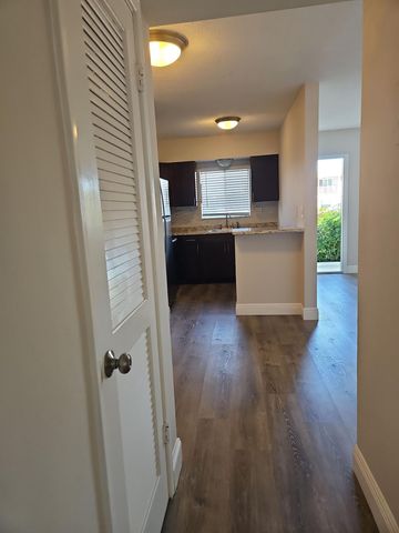 480 W Camino Real 22, Boca Raton, FL 33432