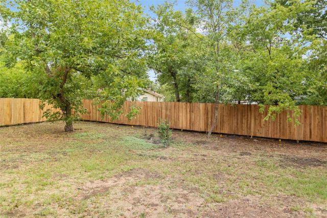 904 Westview CIR, Caldwell, TX 77836
