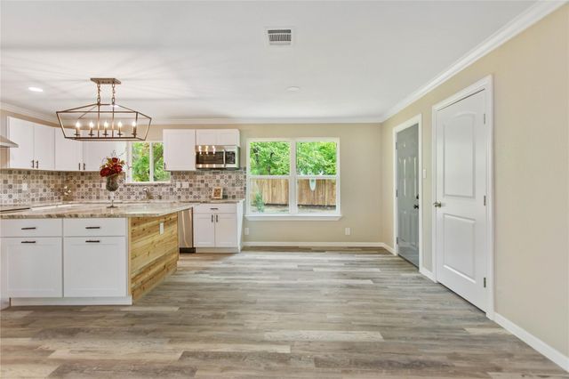 904 Westview CIR, Caldwell, TX 77836