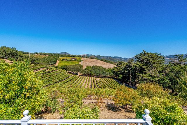 1790 Warm Springs Rd, Glen Ellen, CA 95442