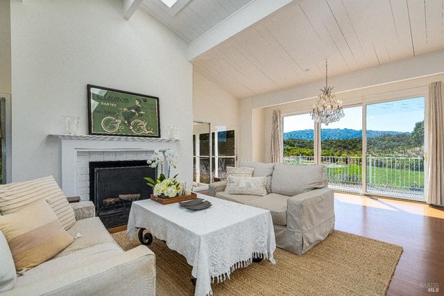 1790 Warm Springs Rd, Glen Ellen, CA 95442