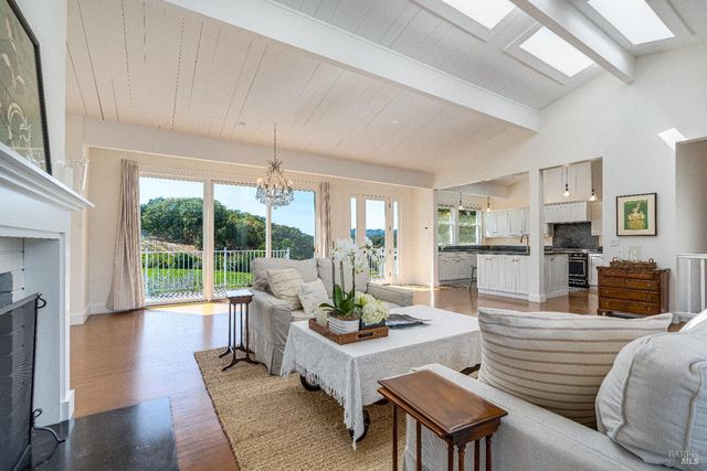 1790 Warm Springs Rd, Glen Ellen, CA 95442