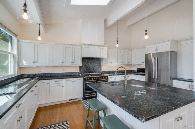 1790 Warm Springs Rd, Glen Ellen, CA 95442