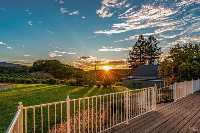 1790 Warm Springs Rd, Glen Ellen, CA 95442