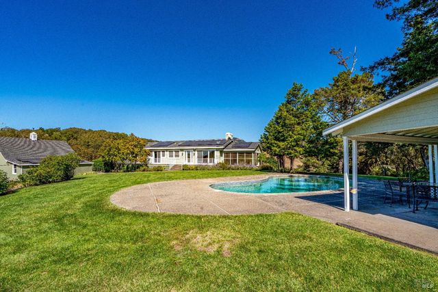 1790 Warm Springs Rd, Glen Ellen, CA 95442