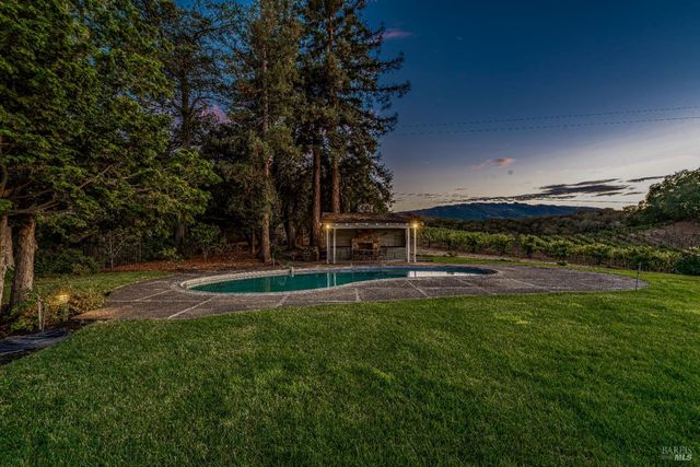 1790 Warm Springs Rd, Glen Ellen, CA 95442