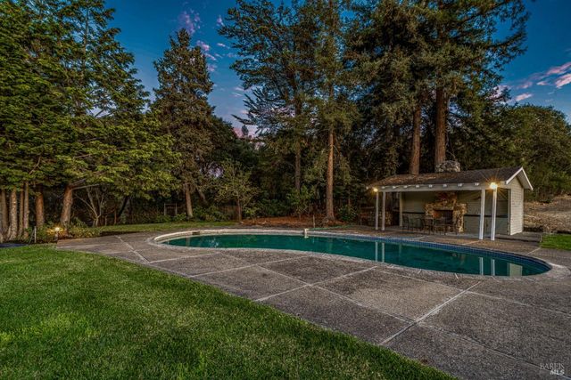1790 Warm Springs Rd, Glen Ellen, CA 95442