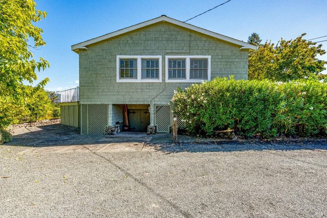 1790 Warm Springs Rd, Glen Ellen, CA 95442