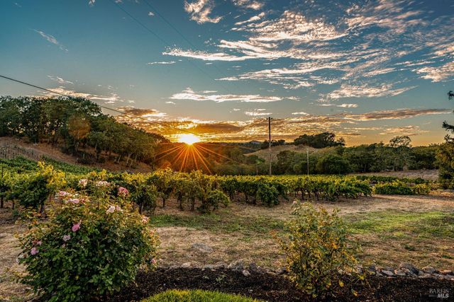 1790 Warm Springs Rd, Glen Ellen, CA 95442