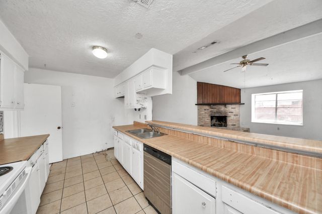 9502 Spiralwood Lane, Houston, TX 77086