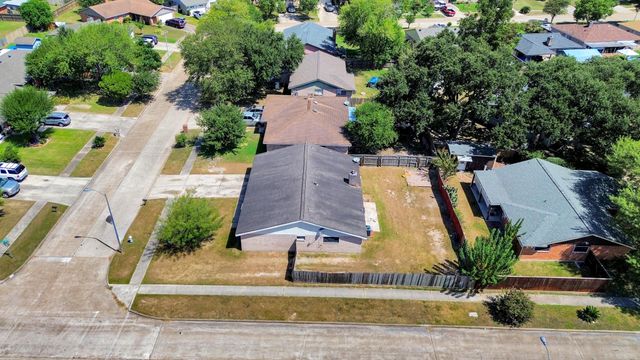 9502 Spiralwood Lane, Houston, TX 77086
