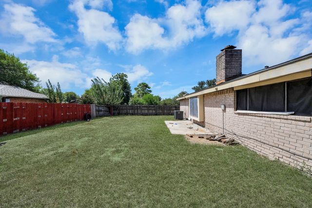 9502 Spiralwood Lane, Houston, TX 77086