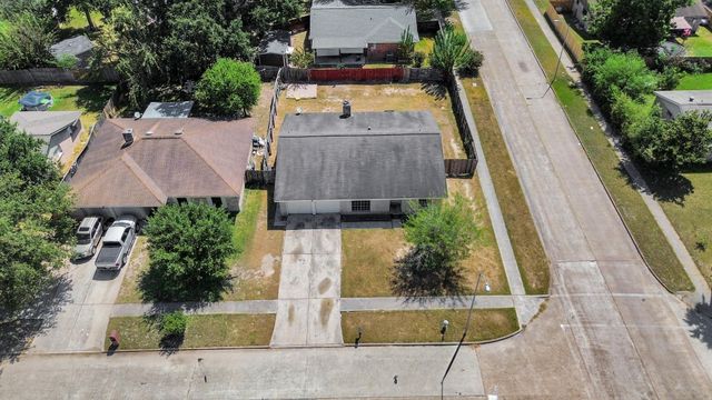 9502 Spiralwood Lane, Houston, TX 77086