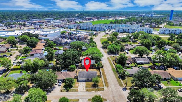 9502 Spiralwood Lane, Houston, TX 77086