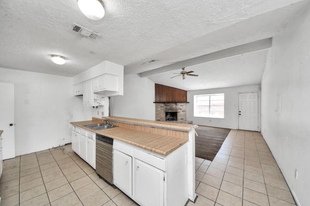 9502 Spiralwood Lane, Houston, TX 77086