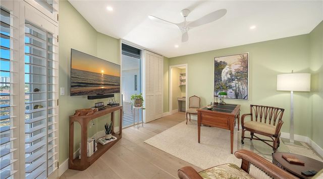 2410 HARBOURSIDE DRIVE 142, Longboat Key, FL 34228