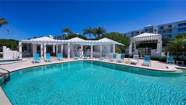 2410 HARBOURSIDE DRIVE 142, Longboat Key, FL 34228