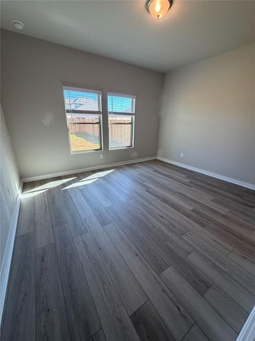 249 Red Tail Hawk LN, Cedar Creek, TX 78612