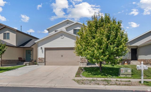 1687 E DOWNWATER ST, Eagle Mountain, UT 84005