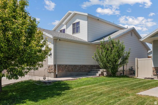1687 E DOWNWATER ST, Eagle Mountain, UT 84005