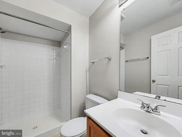 5641 EPPES ISLAND PL, Manassas, VA 20112