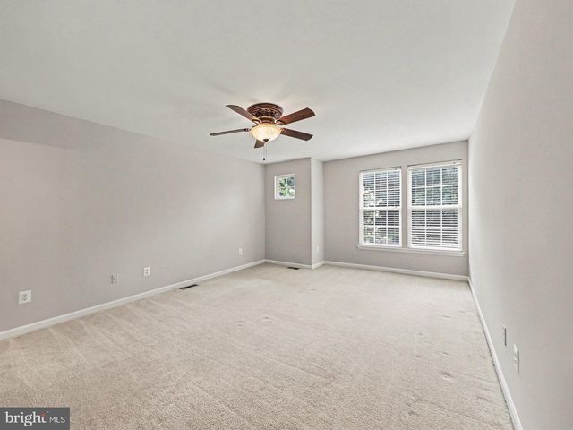 5641 EPPES ISLAND PL, Manassas, VA 20112