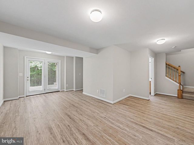 5641 EPPES ISLAND PL, Manassas, VA 20112