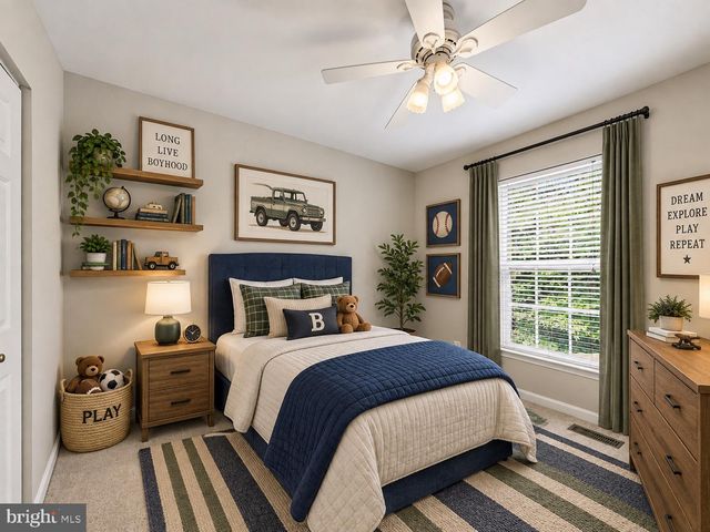 5641 EPPES ISLAND PL, Manassas, VA 20112