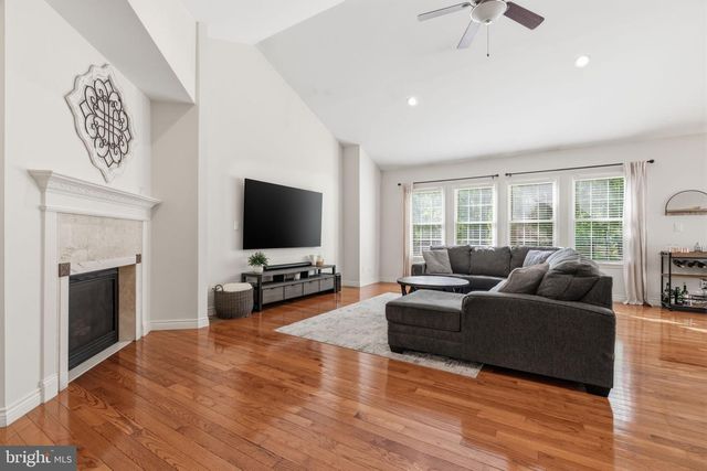 812 LONGWOOD AVE, Cherry Hill, NJ 08002