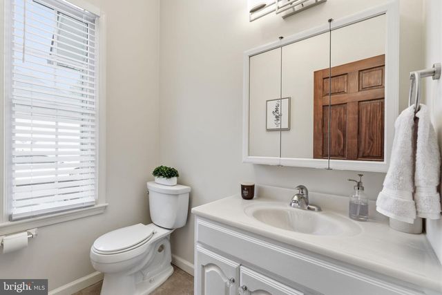 812 LONGWOOD AVE, Cherry Hill, NJ 08002