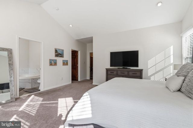812 LONGWOOD AVE, Cherry Hill, NJ 08002