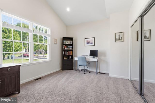 812 LONGWOOD AVE, Cherry Hill, NJ 08002