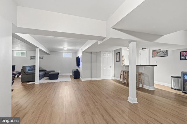 812 LONGWOOD AVE, Cherry Hill, NJ 08002