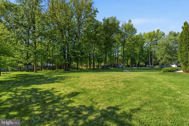 812 LONGWOOD AVE, Cherry Hill, NJ 08002