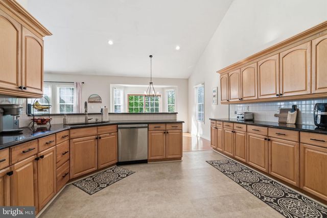 812 LONGWOOD AVE, Cherry Hill, NJ 08002