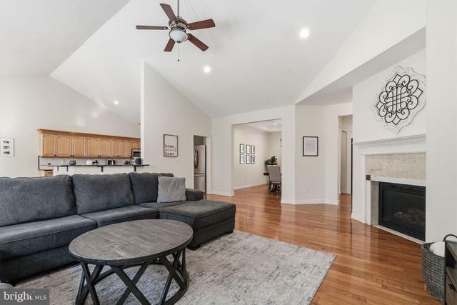 812 LONGWOOD AVE, Cherry Hill, NJ 08002